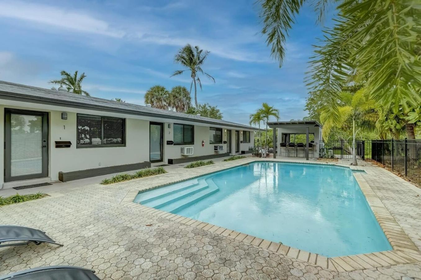 Waterfront Apartment Private Patio Pool Fort Lauderdale Exterior photo