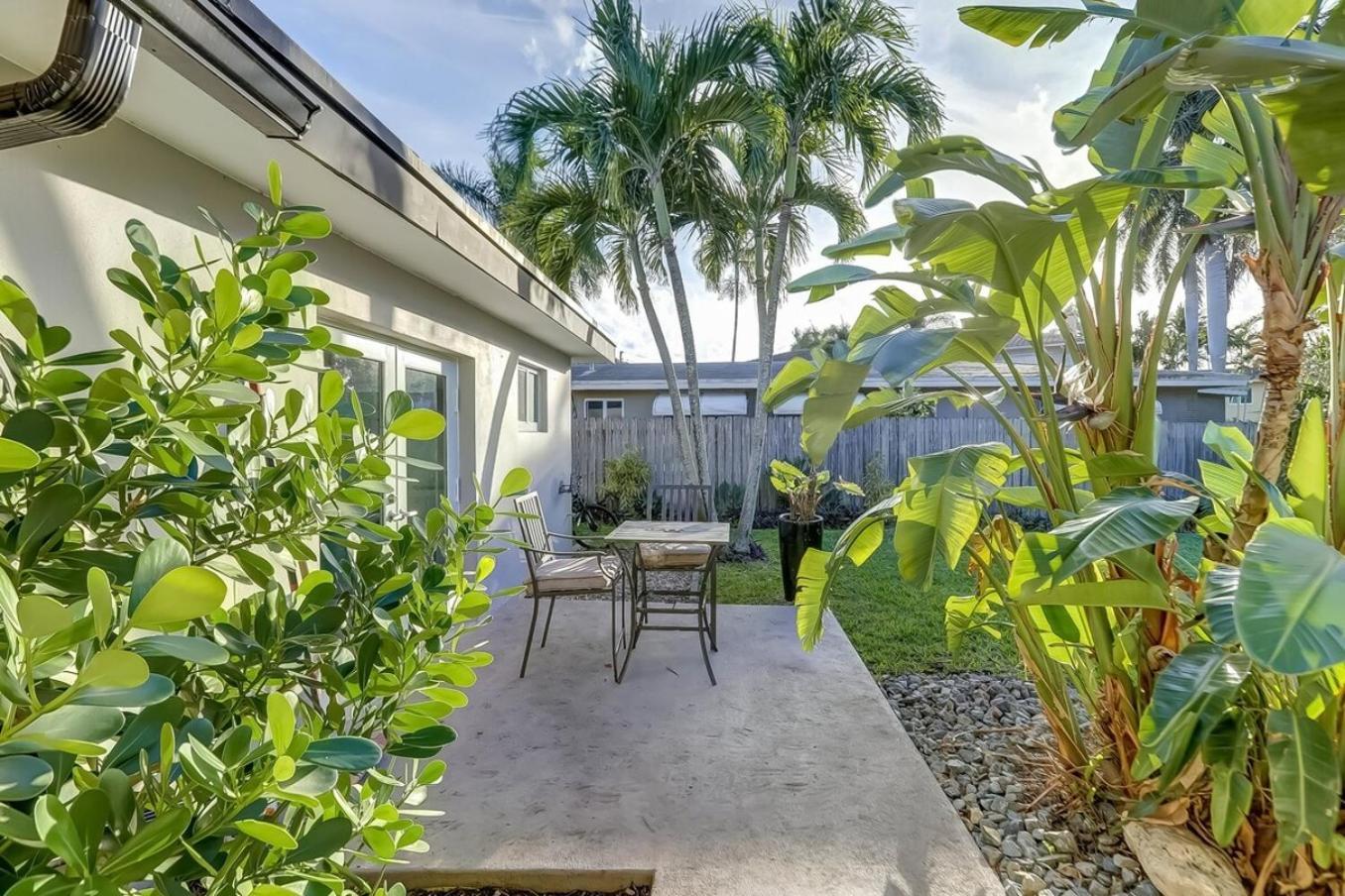 Waterfront Apartment Private Patio Pool Fort Lauderdale Exterior photo